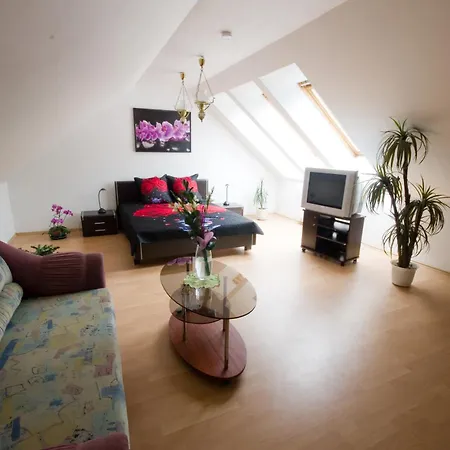 Homestay szállás Vgh Services *